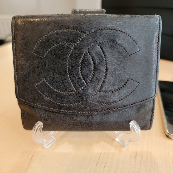 Chanel Vintage Bi fold Wallet - Picture 2 of 2
